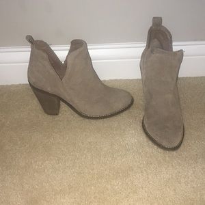 Ankle boots